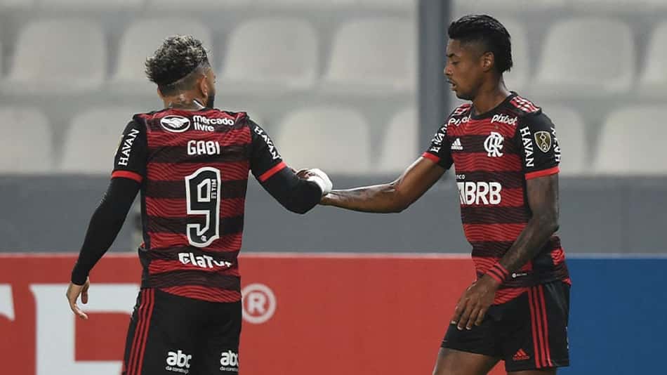 Autor de gol em vitória do Flamengo sobre o Sporting Cristal, Bruno Henrique iguala Zico na Libertadores