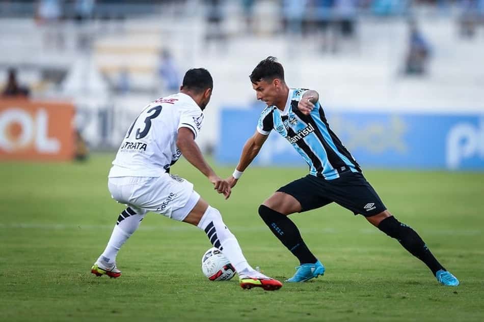 Empresário de Ferreira solta o verbo e fala sobre futuro do jogador no Grêmio