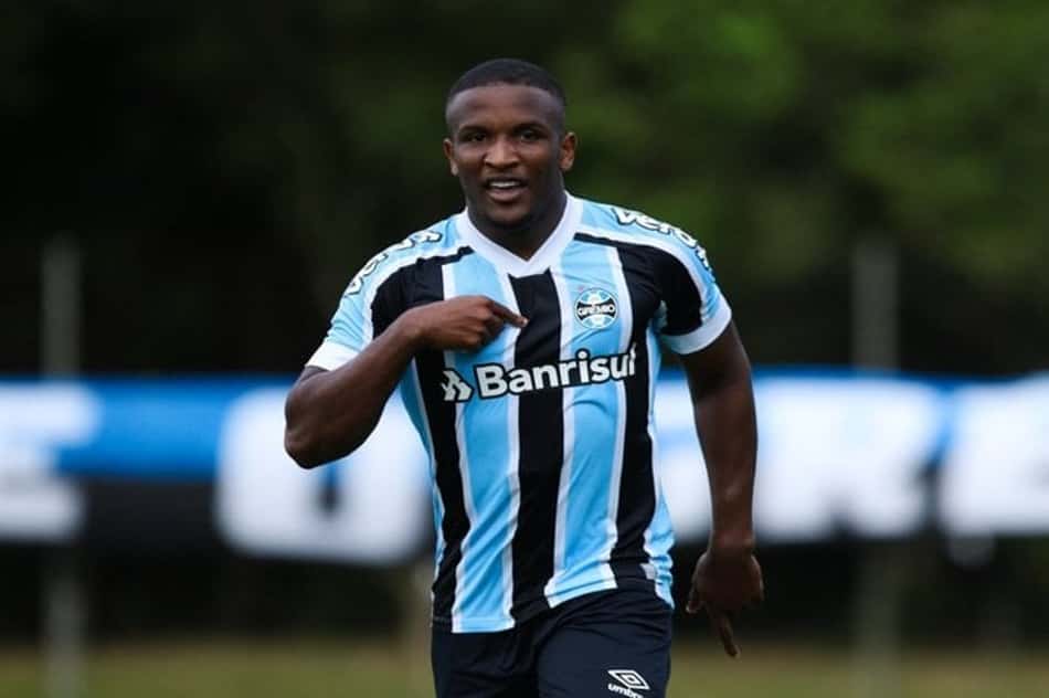 De saída! Grêmio vende atacante Elias para time da MLS