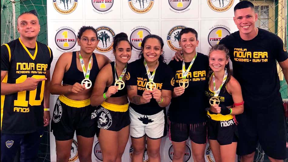 Time feminino da equipe Nova Era é destaque em competição da Liga Carioca de Muay Thai