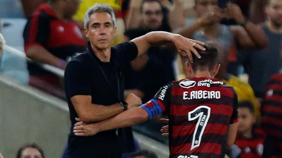 Paulo Sousa critica imprensa após especulações de Jorge Jesus no Flamengo: 'Não me parece respeitoso'