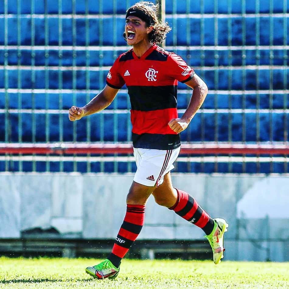 'Indescritível': Khauan, volante da base do Flamengo, vibra com outro título na temporada