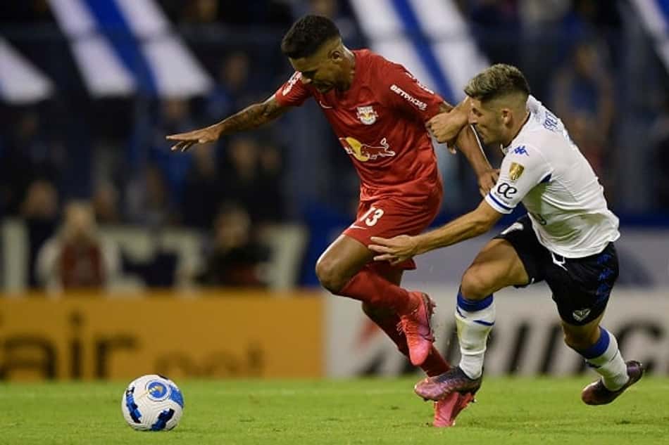 Com um a menos, RB Bragantino segura o Vélez e garante empate na Argentina pela Libertadores