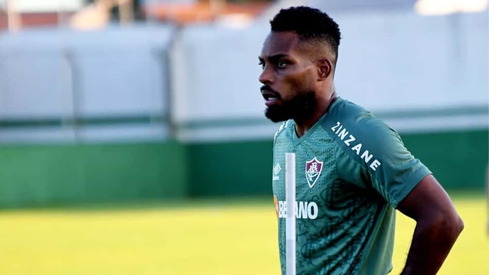 Luccas Claro pede rescisão e está de saída do Fluminense