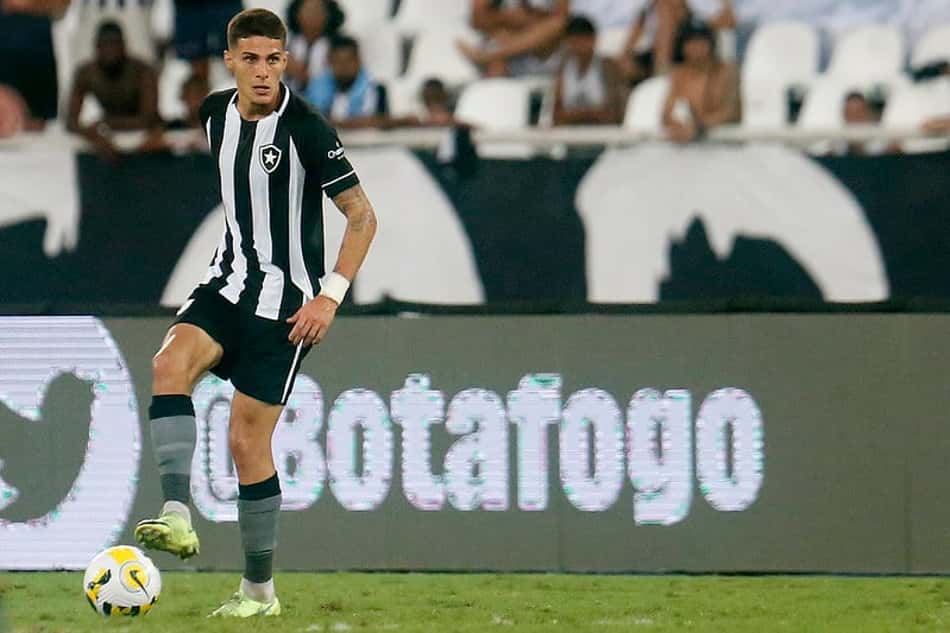 Botafogo está escalado para enfrentar o Coritiba; veja o time titular e onde assistir ao jogo