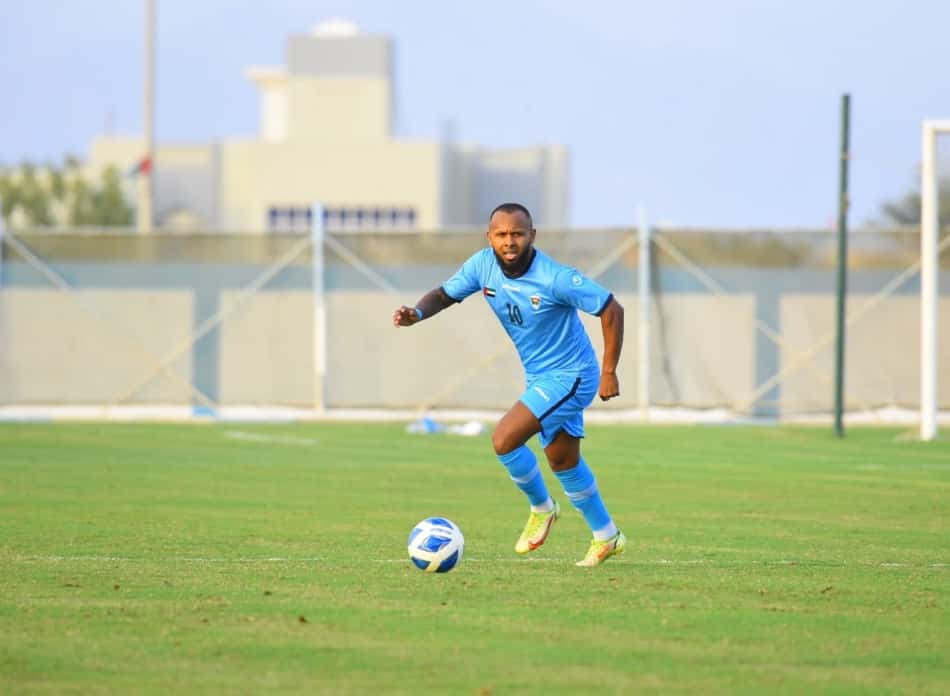 Chiquinho, ex-Corinthians, Santos e Flamengo, celebra título nos Emirados Árabes