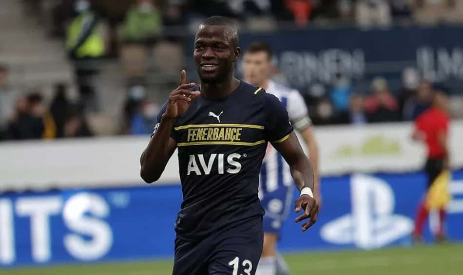 Enner Valencia é cortado da seleção equatoriana por lesão