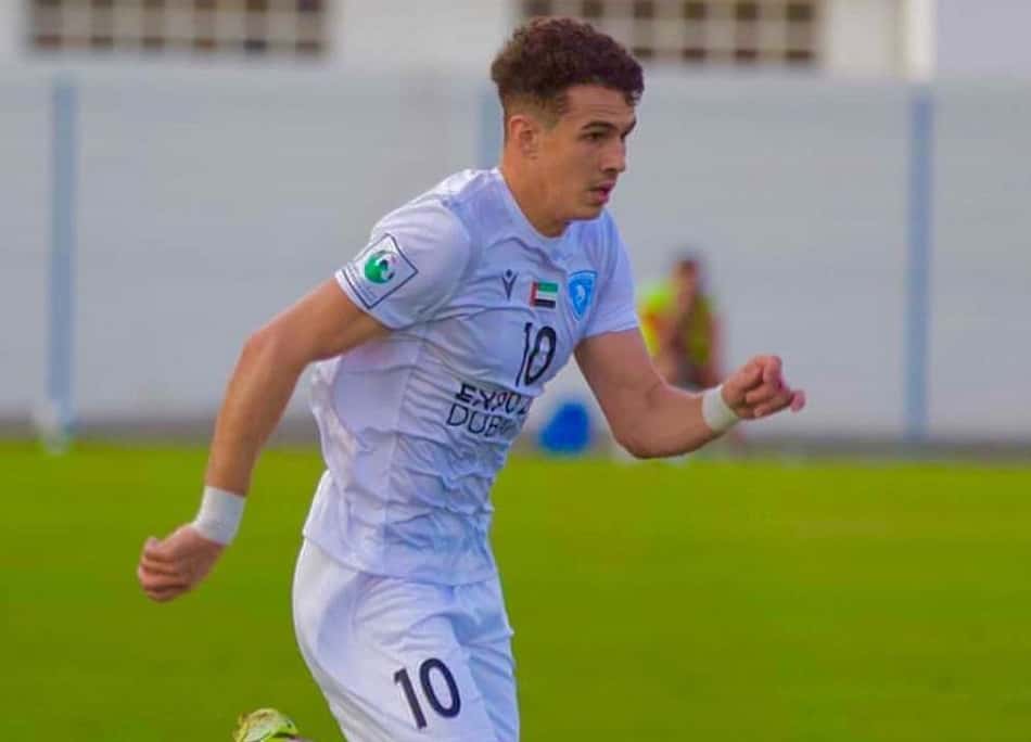 Nome revelado pela Chape comemora primeira temporada fora do país