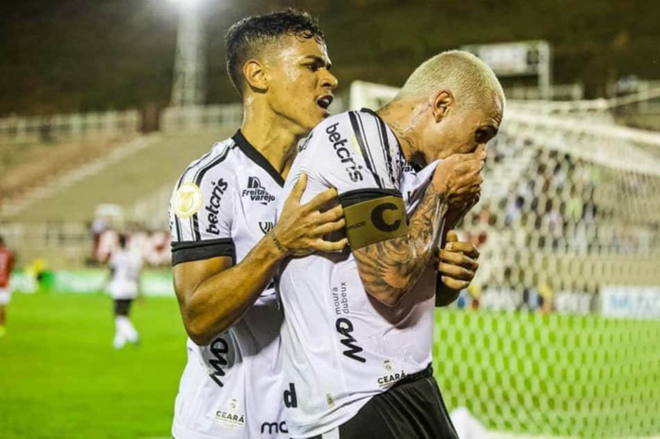 Após vitória, Rodrigo Lindoso valoriza elenco do Ceará