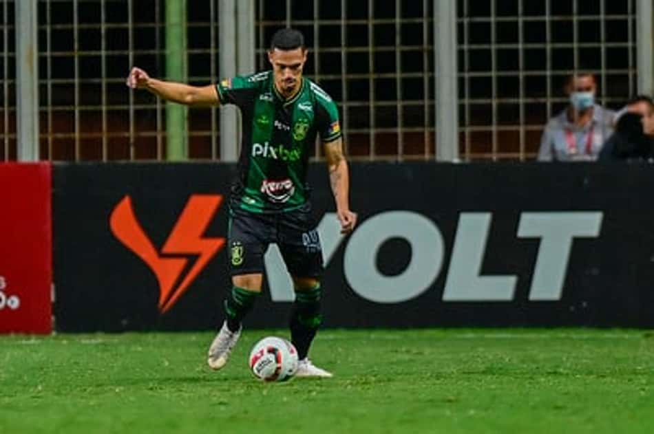 Éder, do América, prevê final equilibrada contra o Atlético-MG