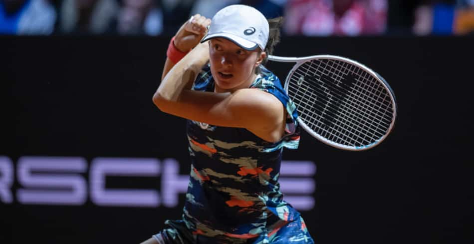 Swiatek sobrevive a Samsonova e vai à final em Stuttgart
