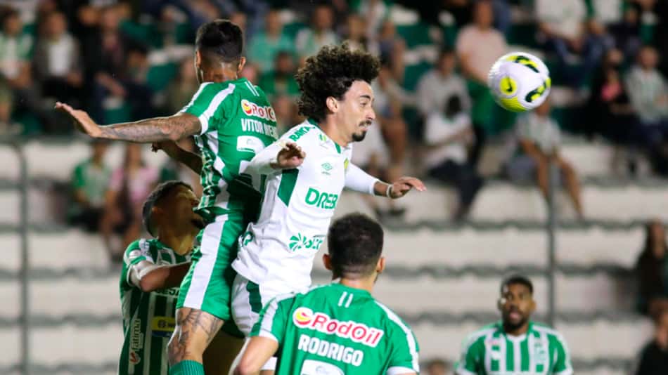 Eduardo Baptista cita pênalti desperdiçado como 'culpado' em revés do Juventude