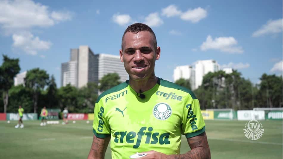 Breno Lopes brinca sobre gols nos acréscimos pelo Palmeiras: 'Coincidência'