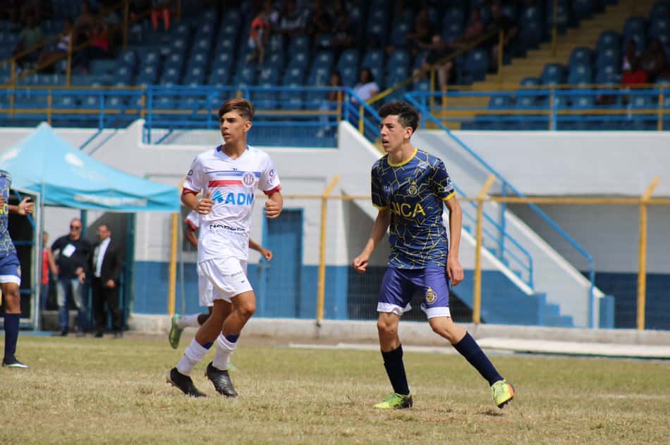 Matheus Pimenta, do São Carlense, ganha destaque no Paulista Sub-17