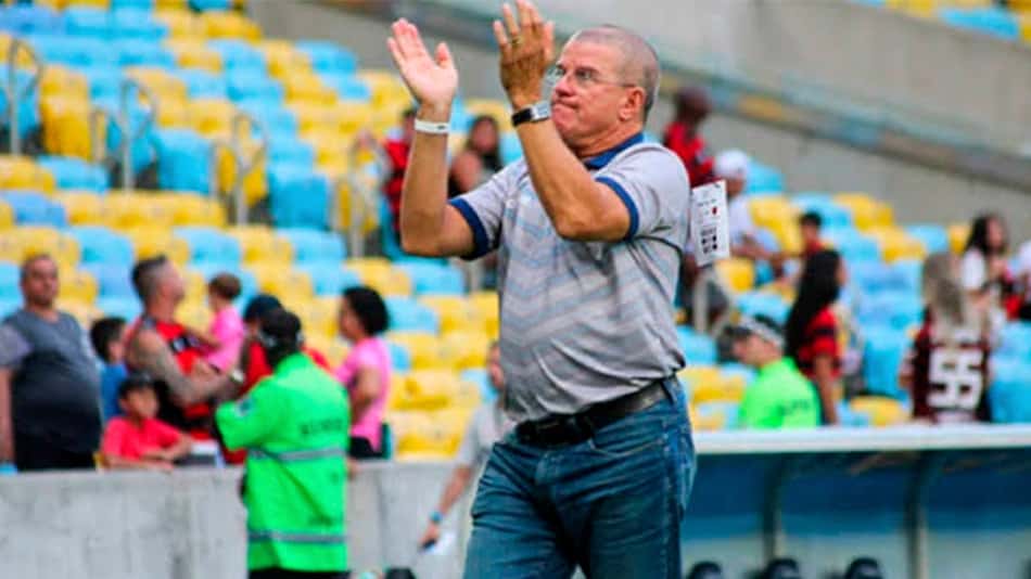 Diretor executivo Carlos Alberto Ferreira projeta acesso do Angra na A2.