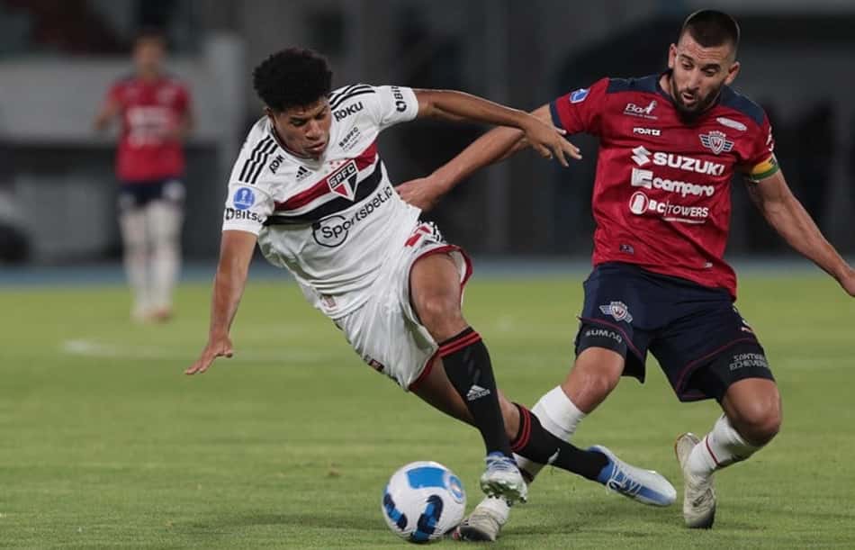 Rogério Ceni projeta retorno de Gabriel Sara no São Paulo somente em 2023