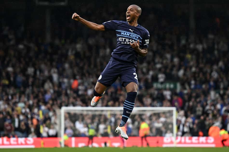 Fernandinho se despede do Manchester City: 'Posso ir em paz'