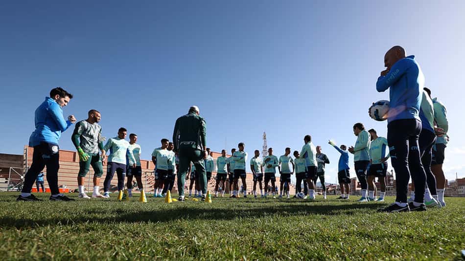 Palmeiras finaliza preparação para duelo na Libertadores e apresenta novo uniforme de treino