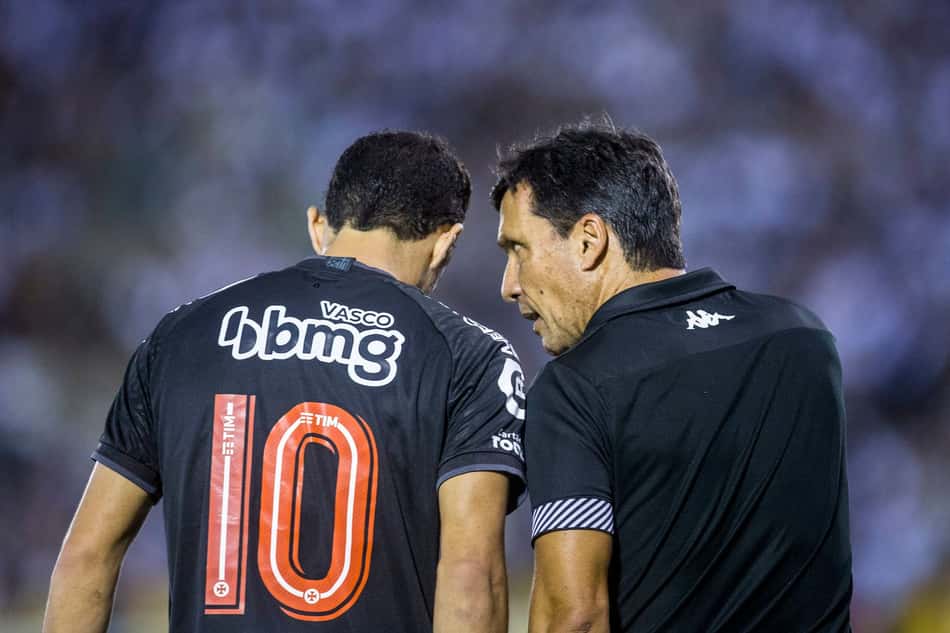 Definição de novo técnico fica para próxima semana e gerente diz que Vasco 'avançou de fase'