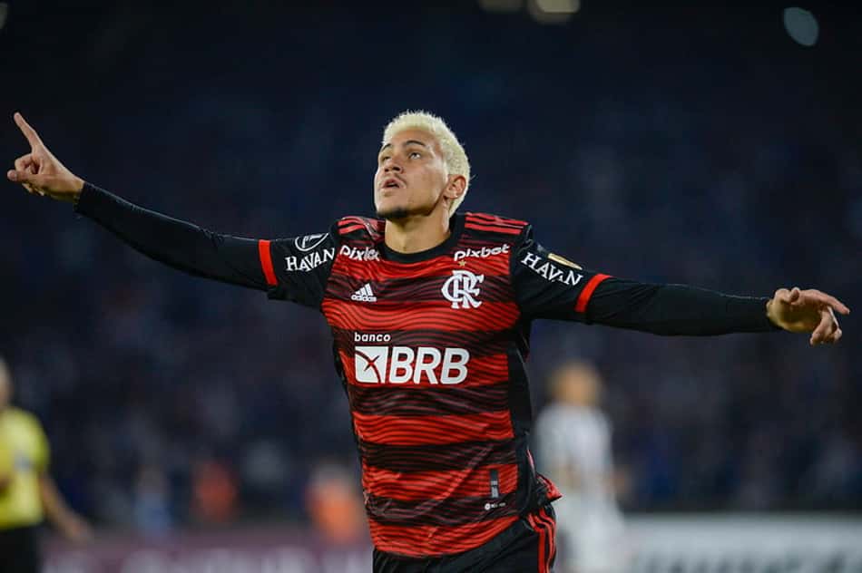 Pedro vive a expectativa pelo 50º gol e por um lugar cativo no Flamengo