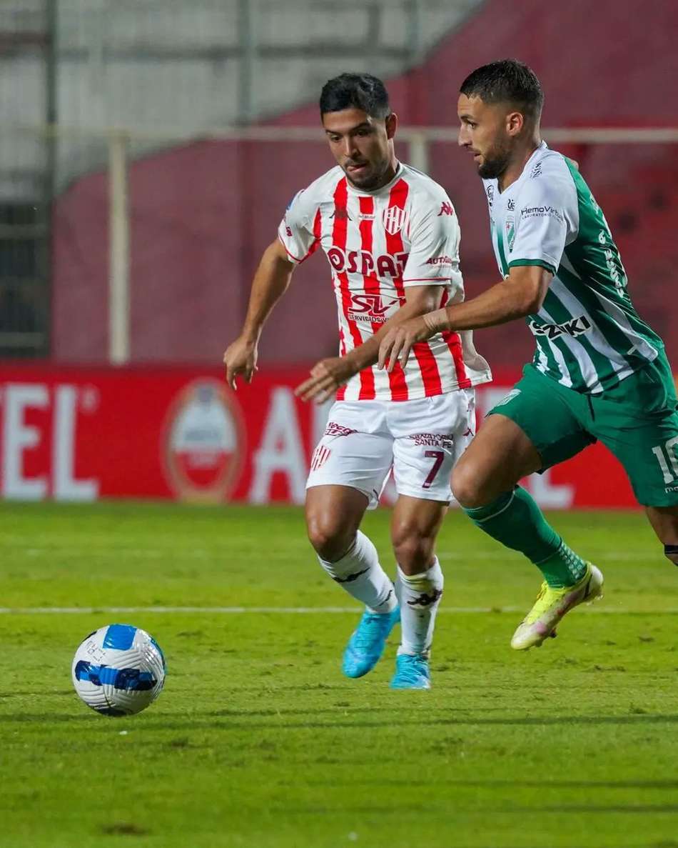 Sul-Americana: Unión Santa Fe vence Oriente Petrolero e assume a liderança do grupo do Fluminense