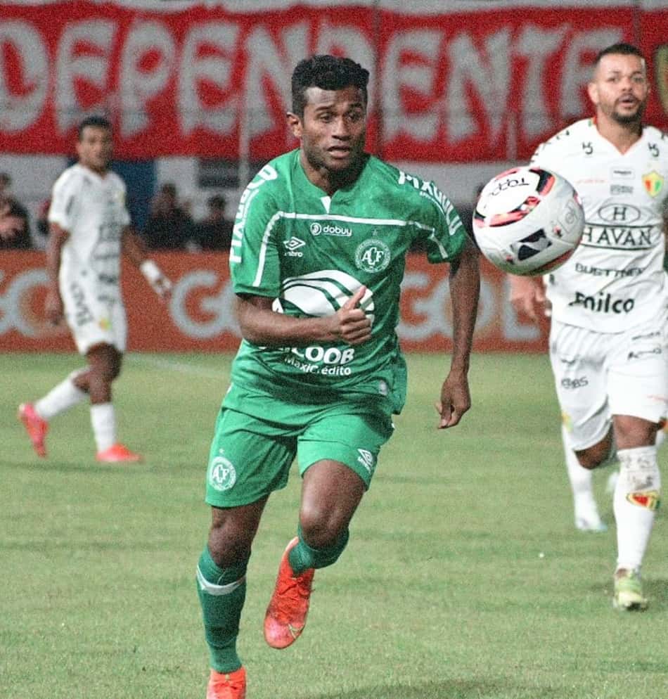 Chapecoense e Brusque ficam no empate pela Série B; Chape dorme no G4