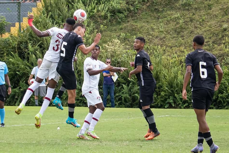 Fluminense vence Botafogo no CEFAT, pela Copa Rio Sub-15