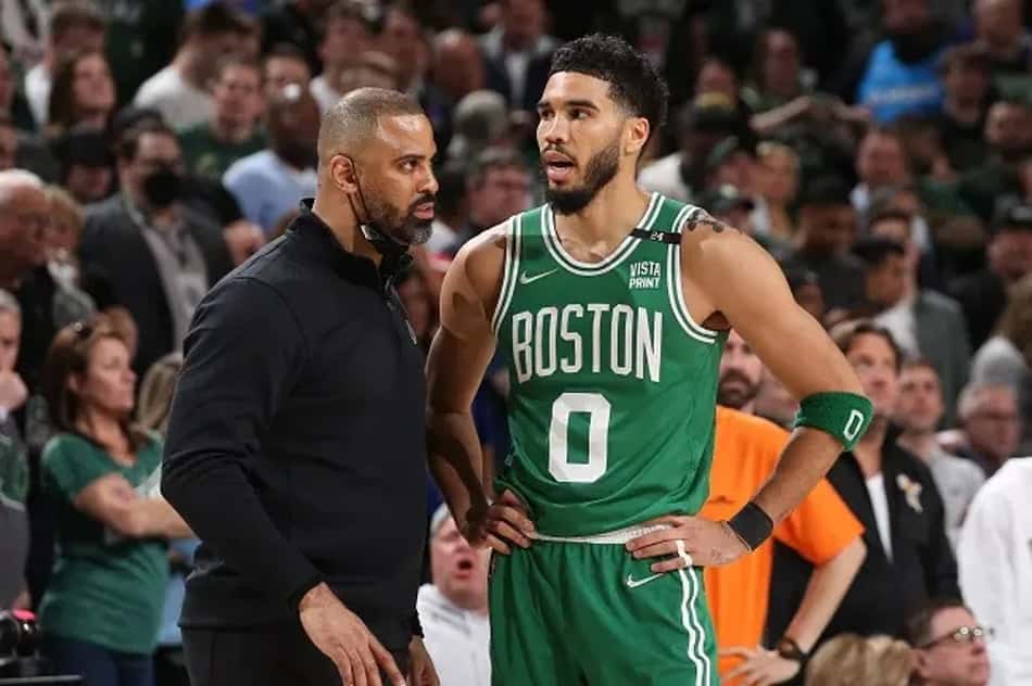Tatum reconhece jogo ruim contra o Bucks: "Tenho que ser melhor"