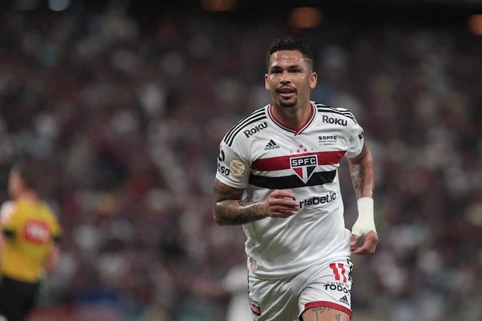LANCE! Rápido: São Paulo volta a vencer pelo Brasileiro, Grêmio e Vasco empatam e mais!