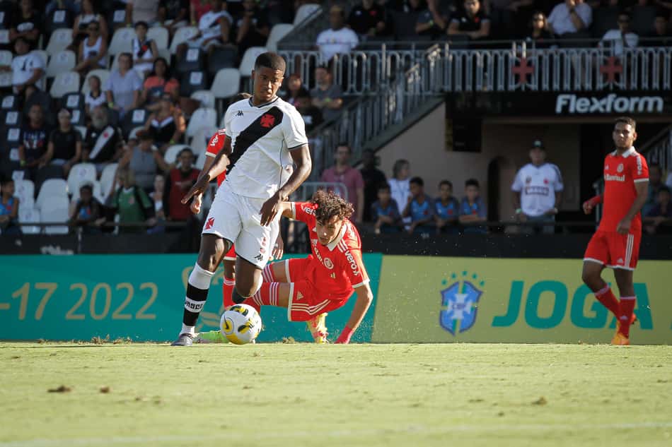 Matheus, do Vasco, cita receita para avançar na Copa do Brasil Sub-17: 'Pés no chão e muita humildade'