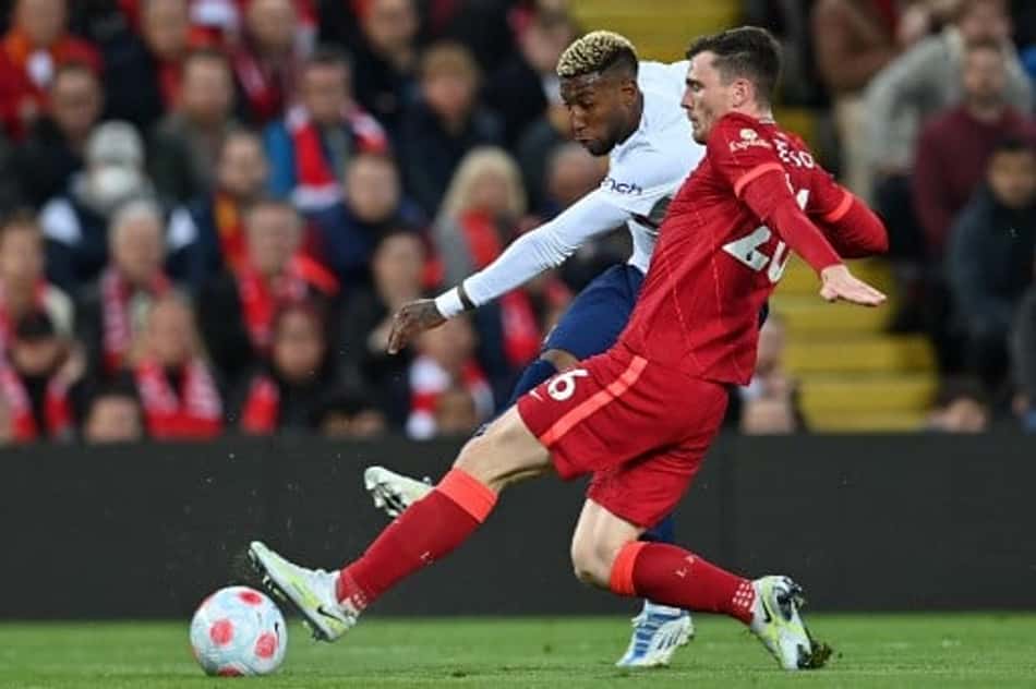 Emerson Royal se pronuncia após tentativa de assalto em São Paulo