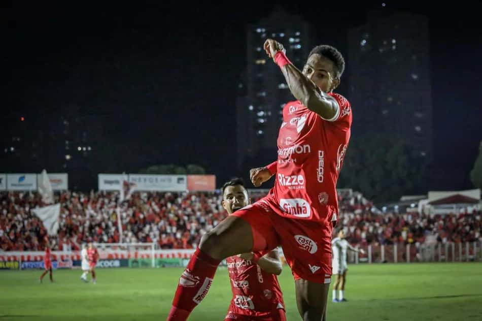 Ex-Fluminense, Pablo Dyego confia na força da torcida do Vila Nova no Serra Dourada