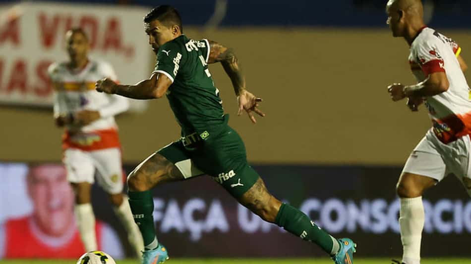 Dudu assume 20ª posição em ranking de jogadores que mais atuaram pelo Palmeiras na história