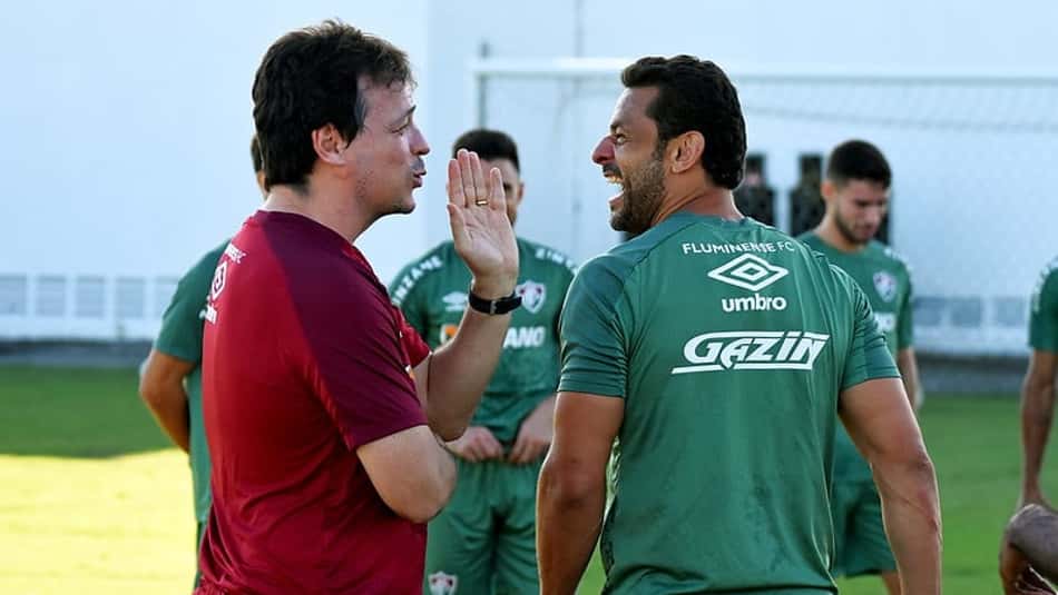 Mário coloca prazo para retorno de Fred ao Fluminense e explica planos na aposentadoria
