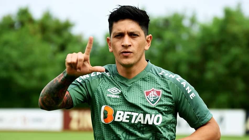 Cano fica fora de apenas um jogo do Fluminense em 2022, acumula gols e caminha por melhor ano no Brasil