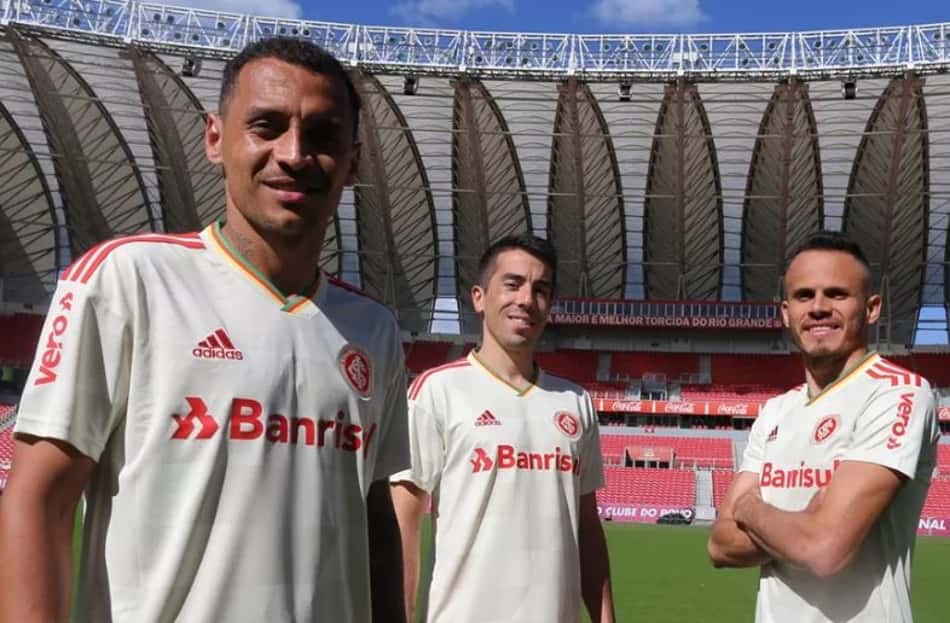 Internacional celebra a identidade gaúcha em uniforme reserva para a temporada 2022