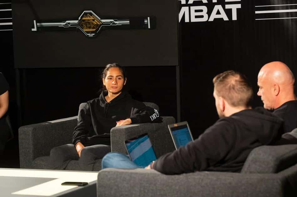 Espiritualidade e benção da família Machidas: Sthefanie Oliveira pronta para a estreia no Karate Combat neste sábado