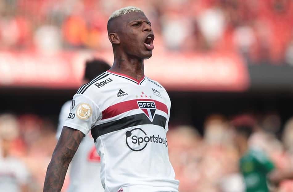 Fase artilheira no São Paulo, 'papo' com Rogério Ceni e Copa do Mundo: Arboleda fala ao LANCE!