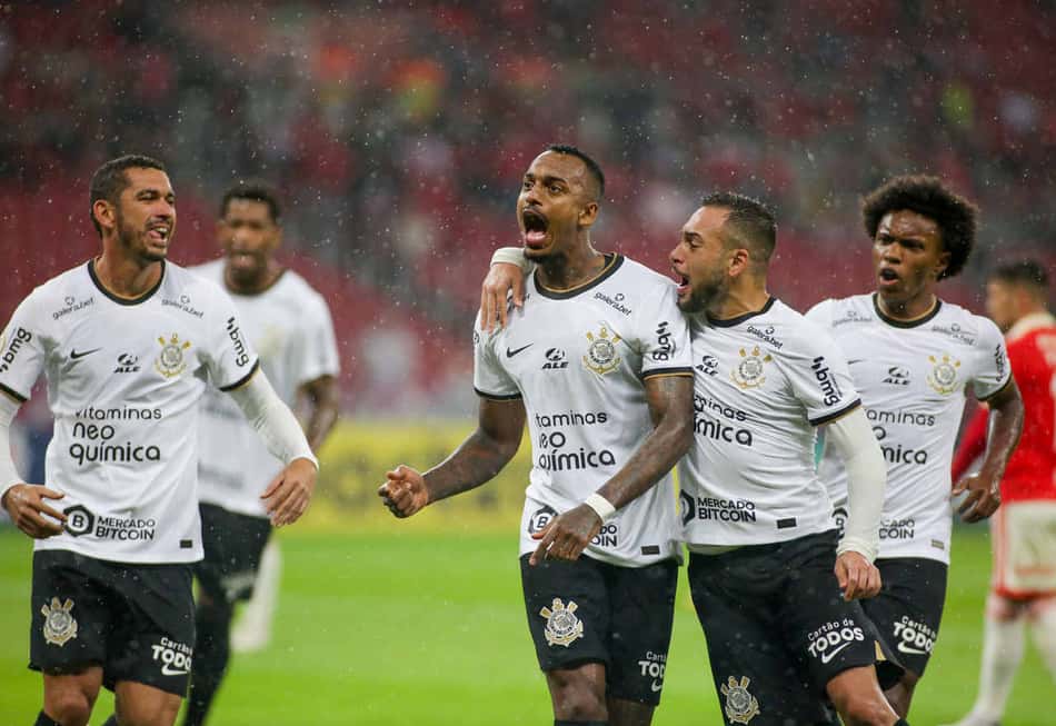 Jogador do Corinthians entra na seleção do torcedor da 6ª rodada do Brasileirão