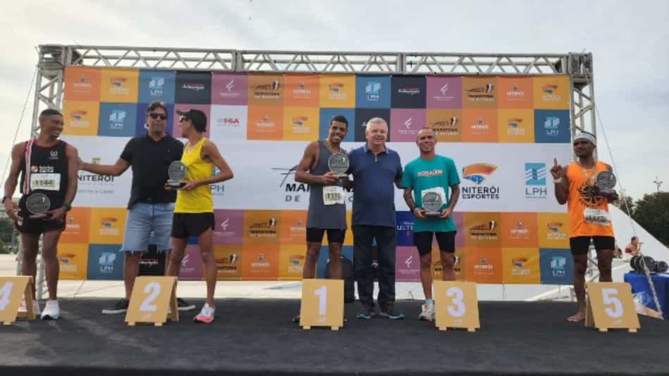 Atletas de Juiz de Fora (MG) levam títulos na Maratona de Niterói (RJ)
