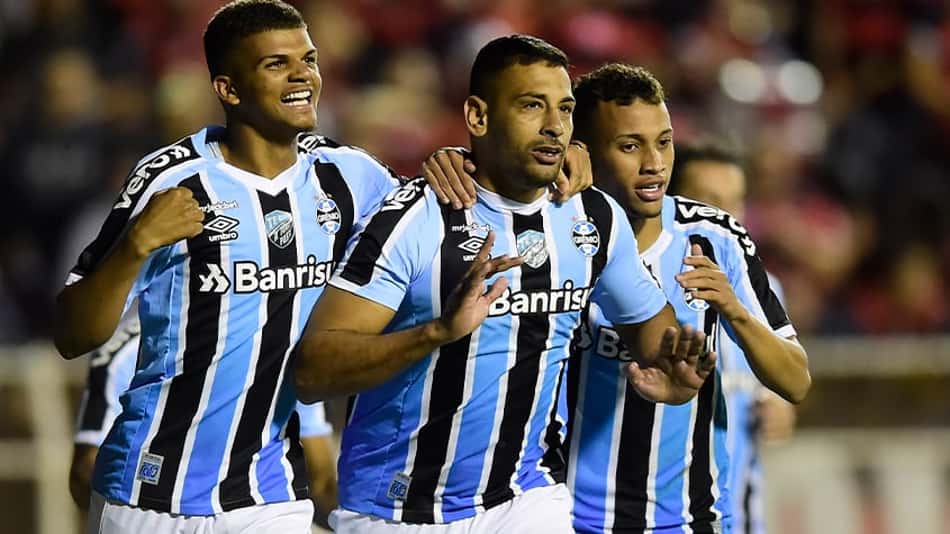 Empate fora de casa tira o Grêmio do G-4 da Série B