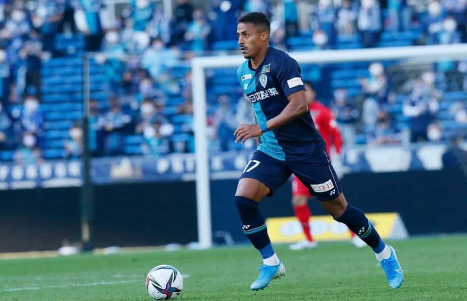 Destaque do Avispa Fukuoka, Lukian chega a 100 jogos no Japão