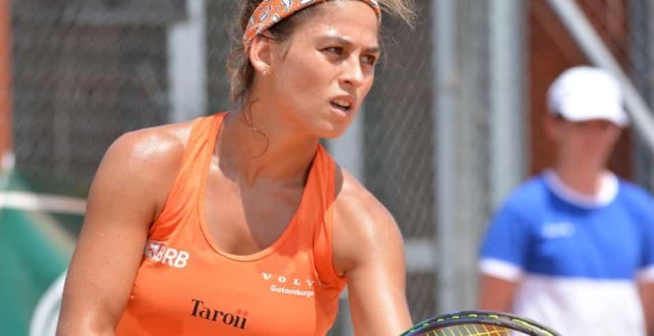 Carol Meligeni derrota jovem talento e avança no quali de Roland Garros