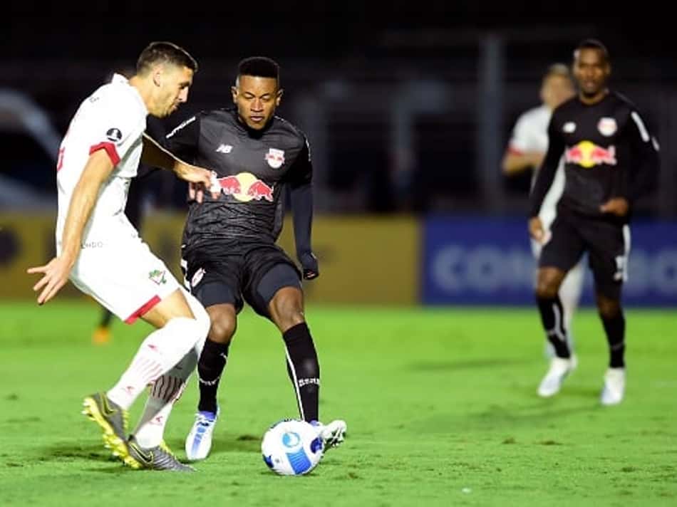 Bragantino perde para o Estudiantes e fica em situação delicada na Libertadores