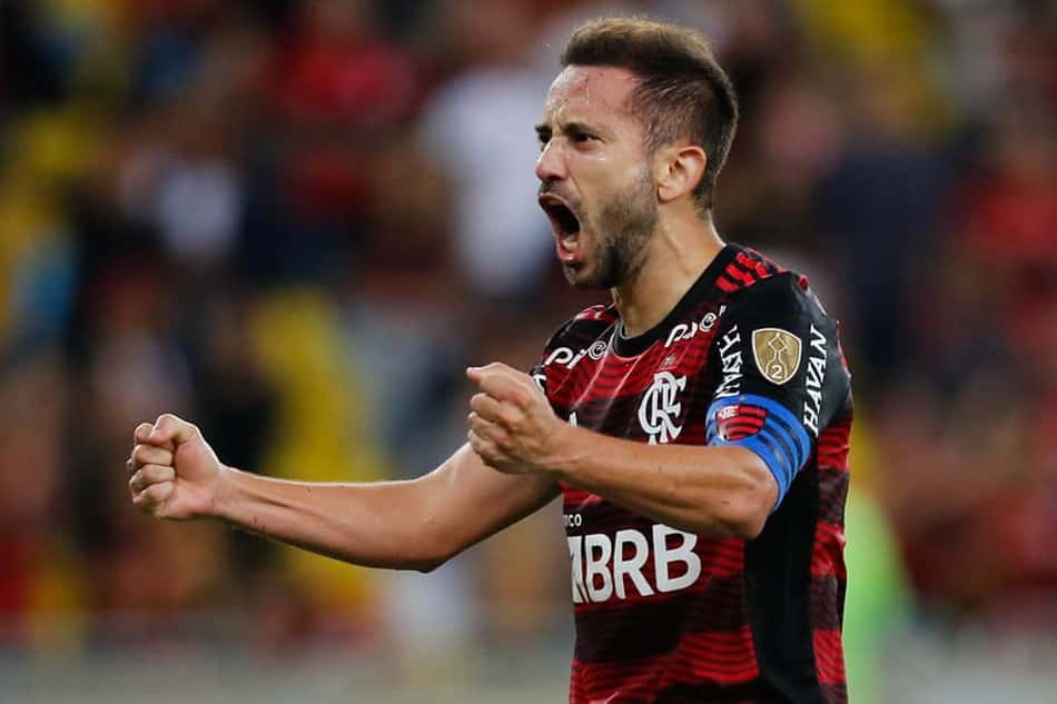 Everton Ribeiro brilha e entra no top-5 de artilheiros do Flamengo na Libertadores