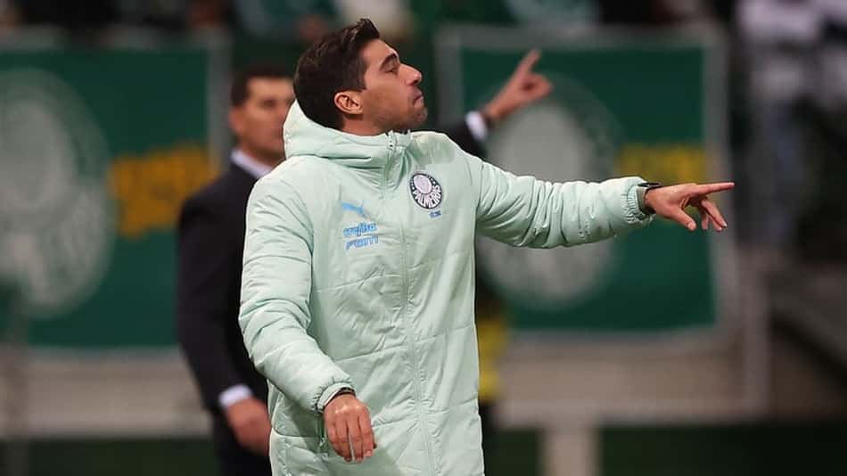 Abel defende grupo do Palmeiras após ataques a Jorge: 'Vocês sempre procuram um herói e um vilão'