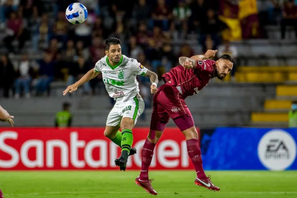 Fora da Libertadores, América-MG ainda sonha com Sul-Americana
