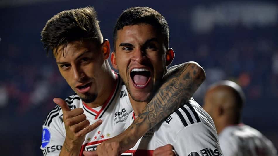 Com dois de Nestor, São Paulo goleia Jorge Wilstermann e garante vaga nas oitavas da Sul-Americana