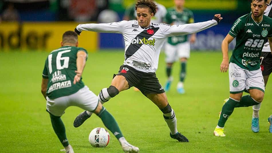 Enquanto tenta evoluir, Vasco pode ter novos problemas na escalação do time contra o Brusque