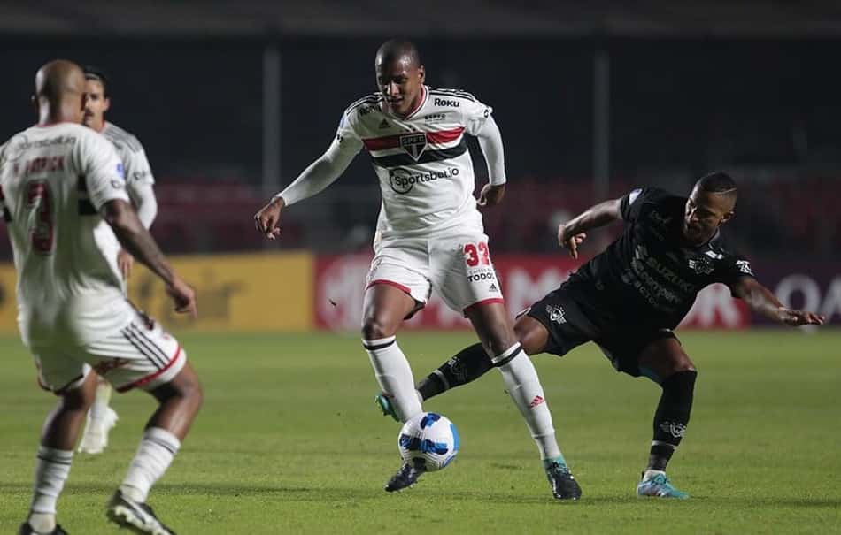 Luizão surpreende em classificação do São Paulo na Sul-Americana; conheça o jogador
